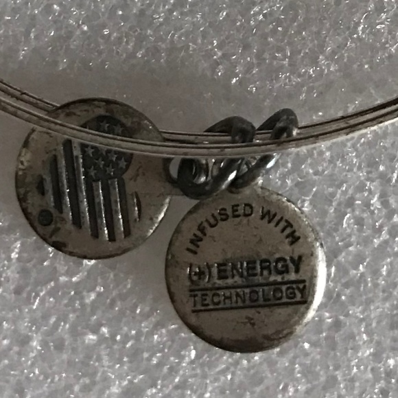 Alex and Ani Expandable Wire Bracelet - Picture 4 of 6